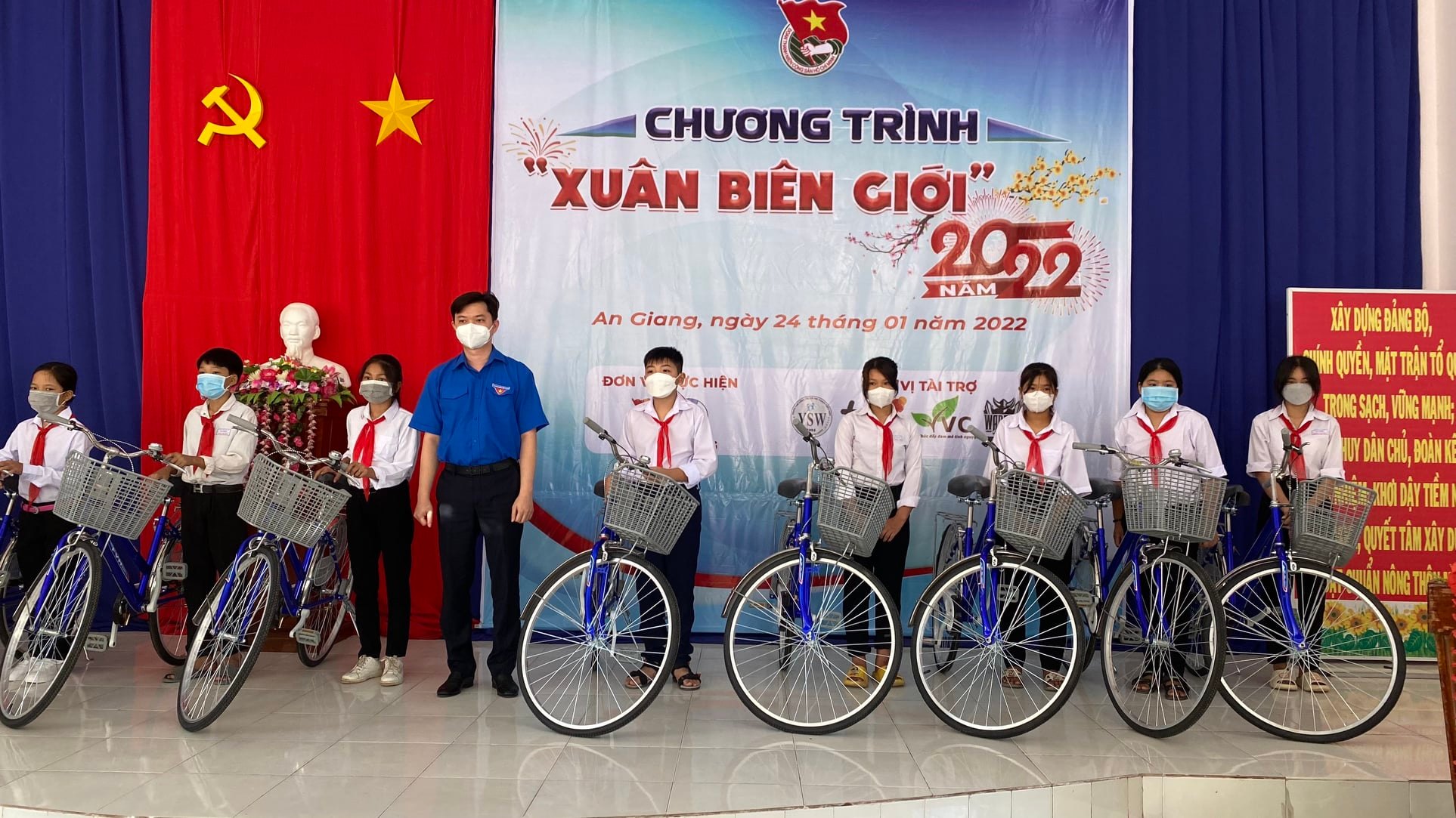 Chương trình Xuân tình nguyện năm 2022 và Xuân biên giới - Tết hải đảo năm 2022