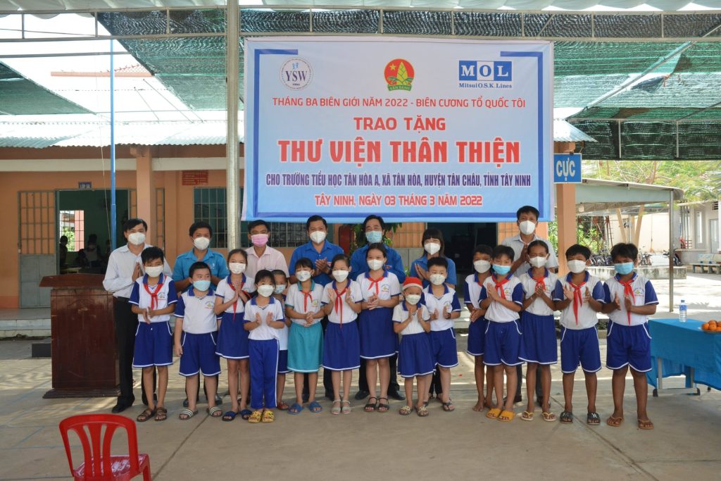 Trao tặng thư viện thân thiện tại tỉnh Tây Ninh